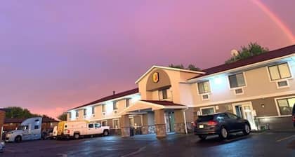 Super 8 by Wyndham Eau Claire WI