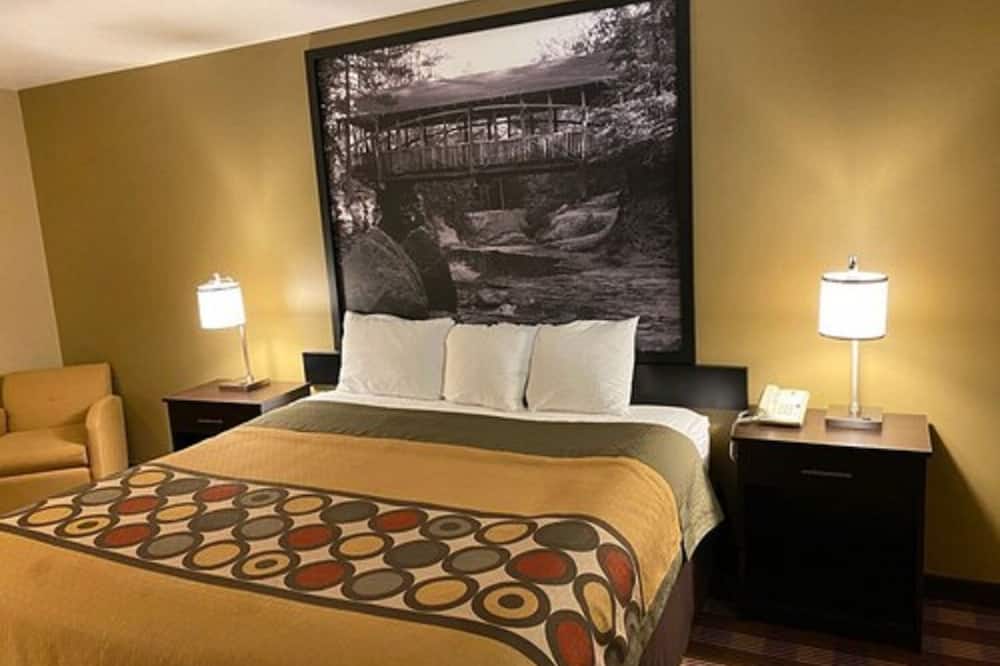 Super 8 by Wyndham Eau Claire WI
