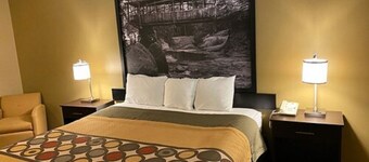 Super 8 by Wyndham Eau Claire WI