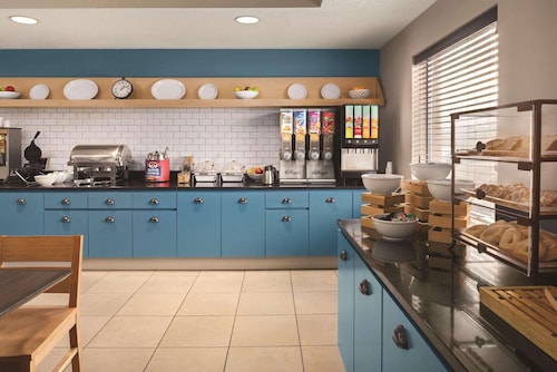 Country Inn & Suites by Radisson, Dayton South, OH