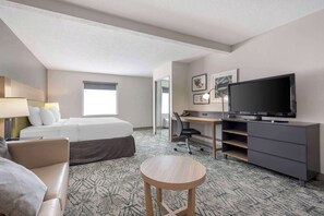 Studio Suite, 1 King Bed with Sofa bed, Non Smoking