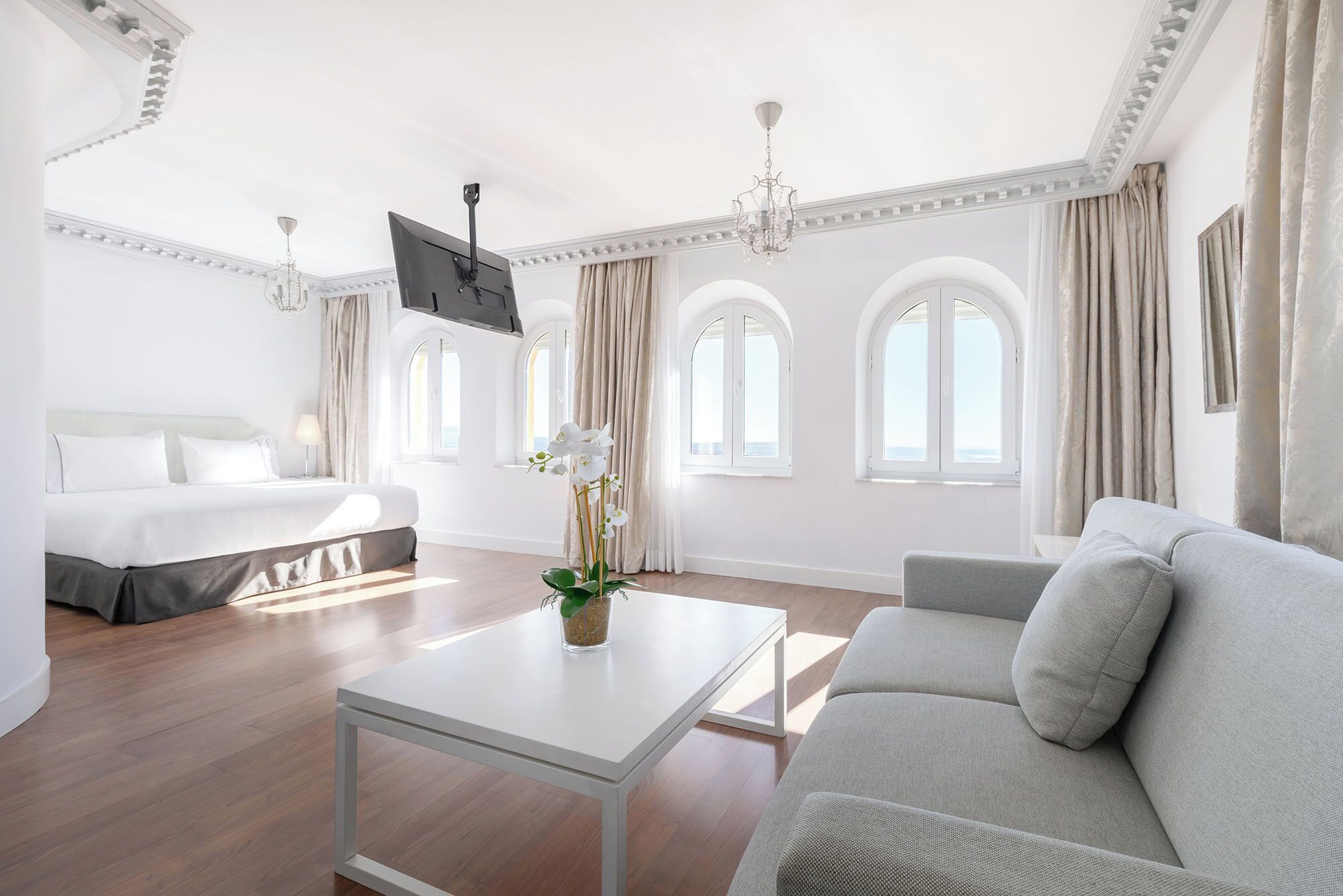 Down comforters, minibar, in-room safe, desk