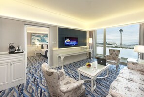 Suite, Sea View | Minibar, in-room safe, free cribs/infant beds, free WiFi - Riviera Hotel Macau (Macau)
