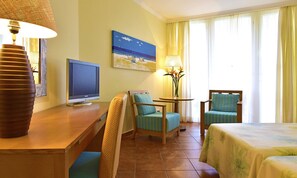 1 bedroom, minibar, in-room safe, desk