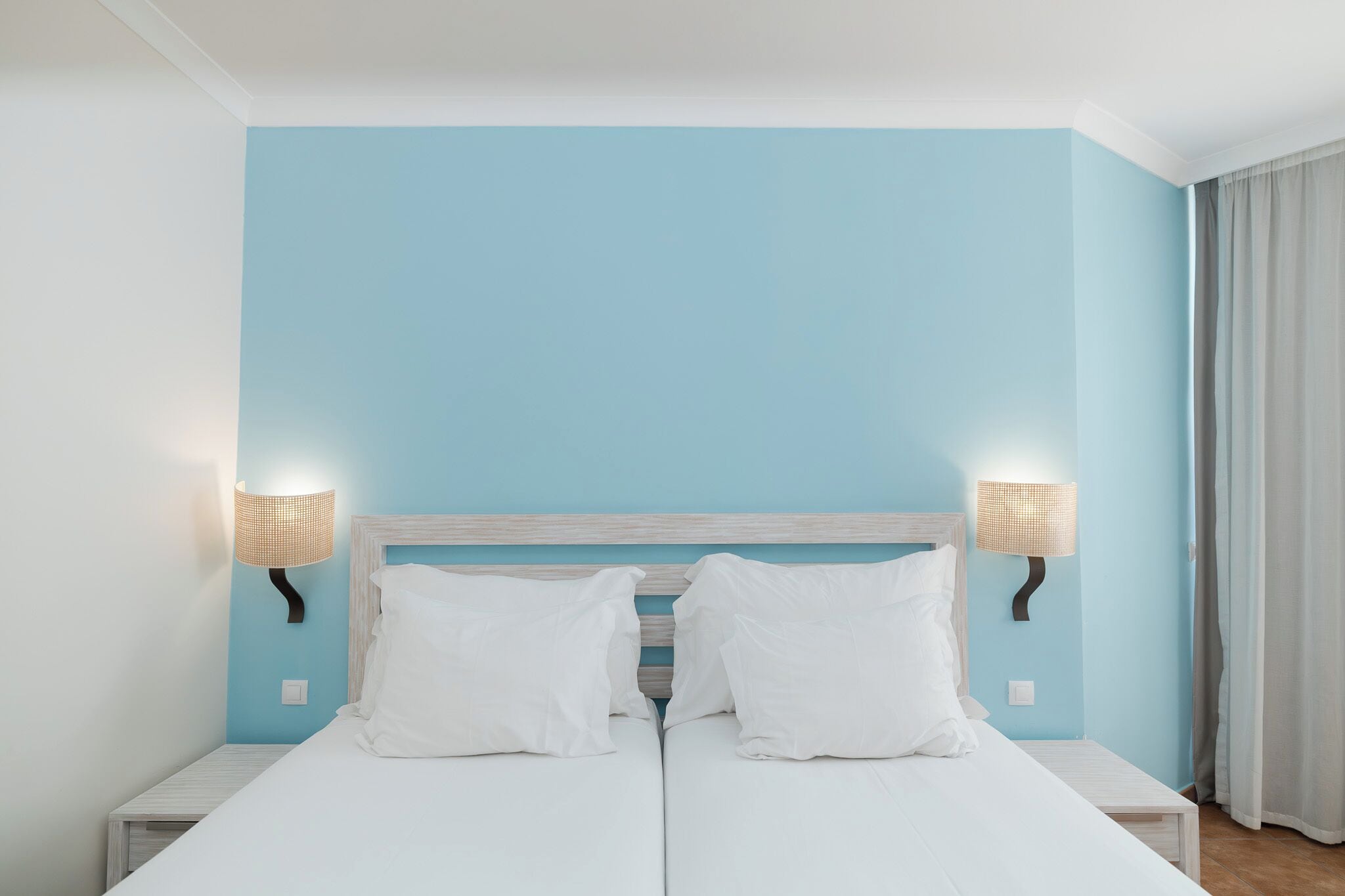 Minibar, Zimmersafe, Schreibtisch, schallisolierte Zimmer