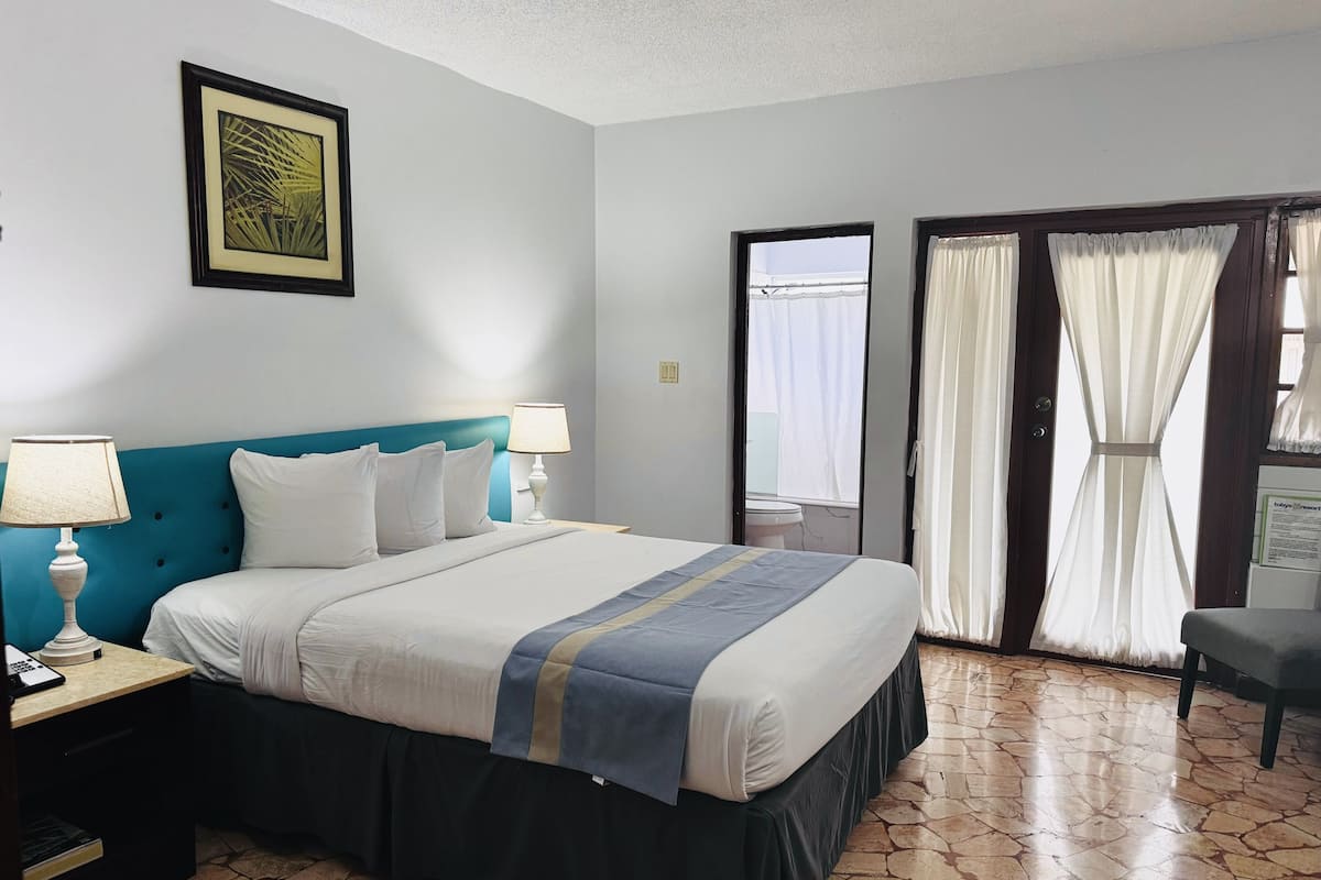 standard room | in-room safe, cots/infant beds, rollaway beds, free wifi