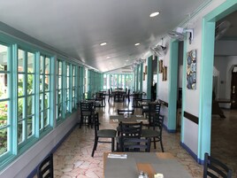 Daily cooked-to-order breakfast for a fee