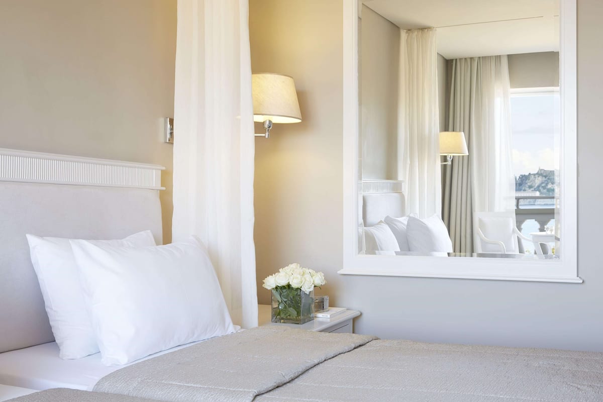 1 bedroom, in-room safe, free WiFi, bed sheets