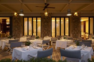 Se sirven desayunos, almuerzos, cenas y cocina internacional 