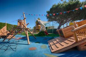 Children's play area - outdoor
