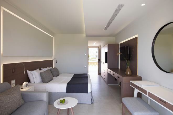 In-room safe, desk, blackout drapes, soundproofing