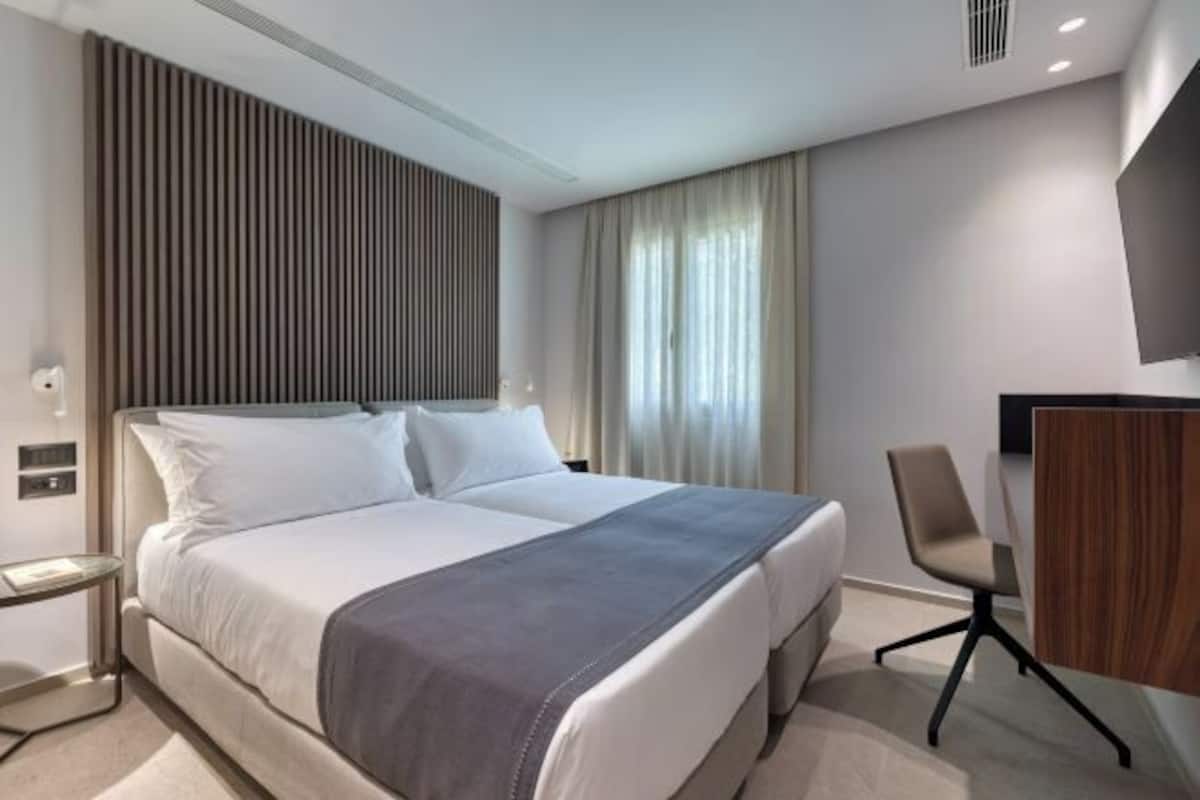 In-room safe, desk, blackout curtains, soundproofing