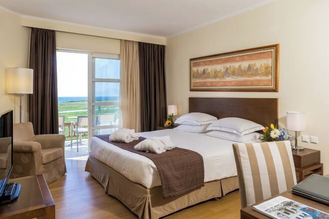 In-room safe, desk, blackout drapes, soundproofing