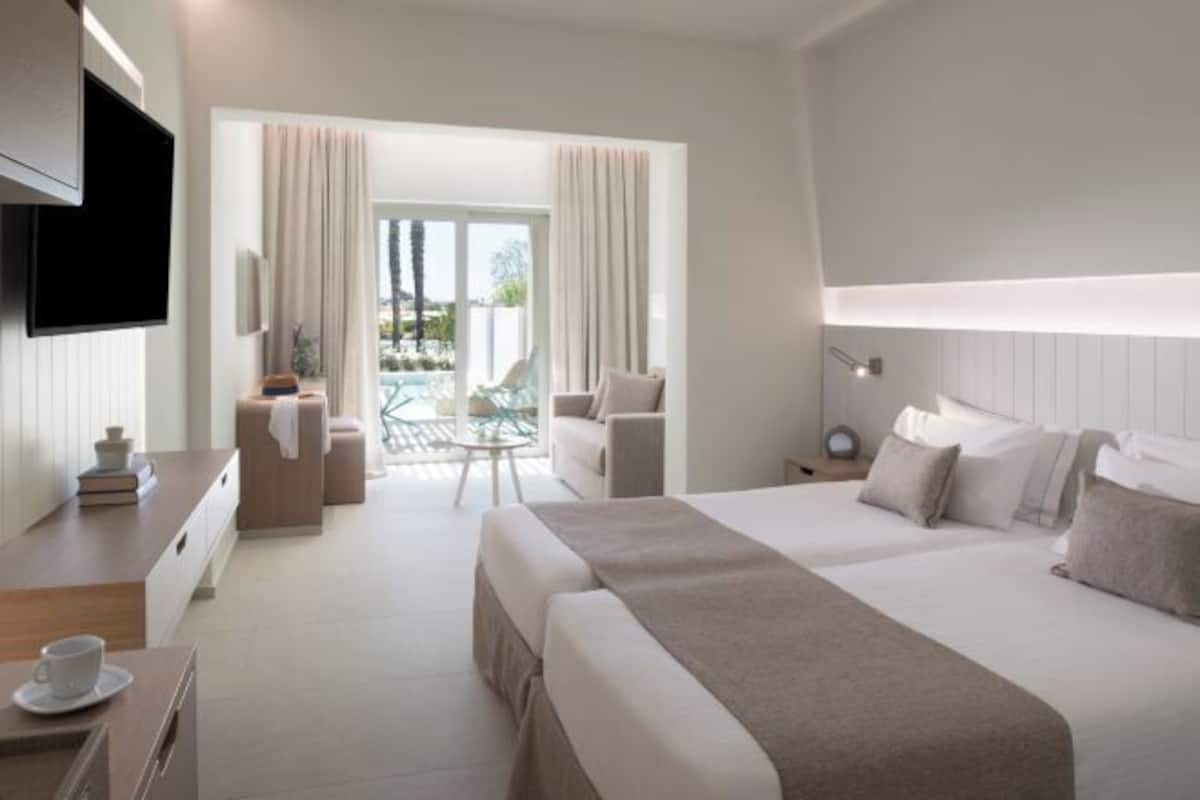 In-room safe, desk, blackout curtains, soundproofing