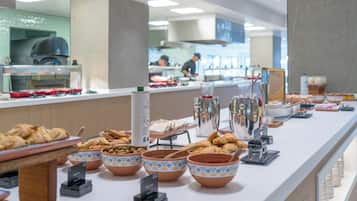 Free daily buffet breakfast