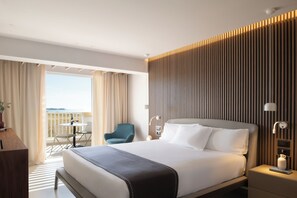 Luxury Suite, 1 Bedroom | 1 bedroom, in-room safe, desk, blackout drapes