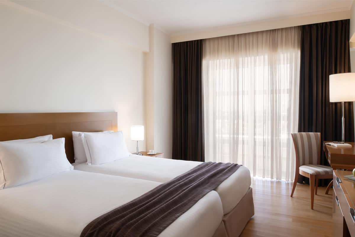 1 bedroom, in-room safe, desk, blackout curtains