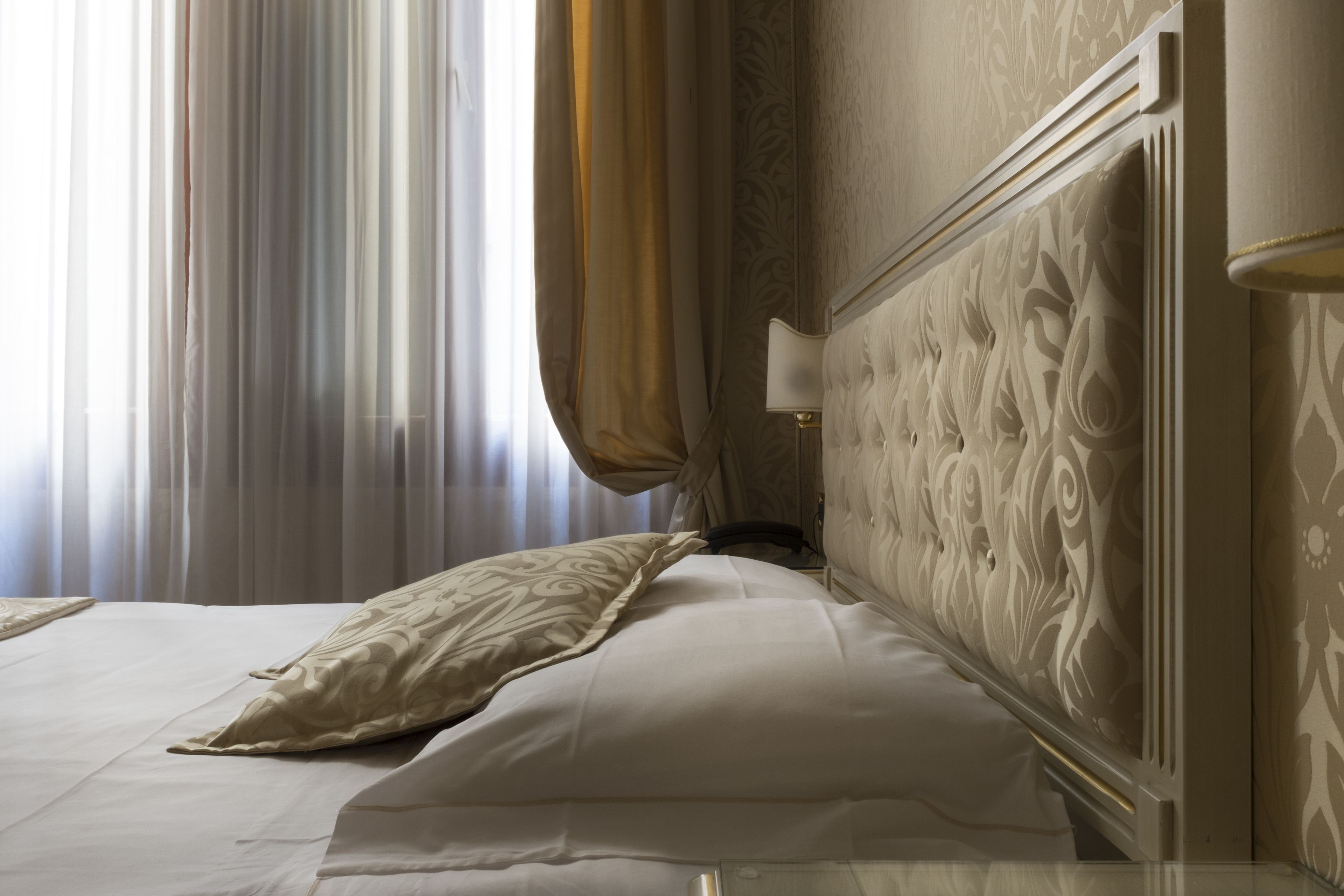 deluxe double room | 1 bedroom, down duvets, in-room safe, desk