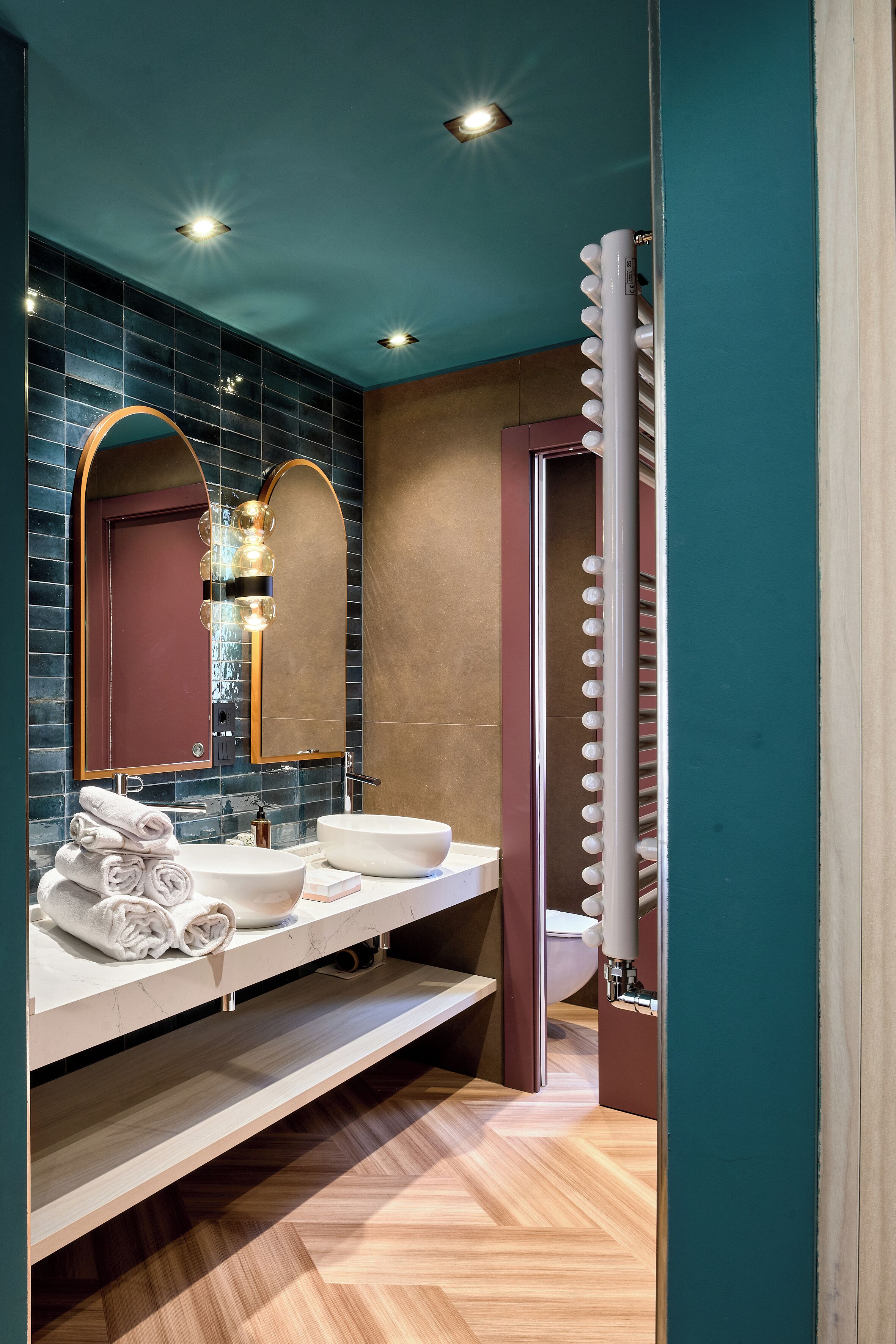 suite junior vista canale | bathroom | hair dryer, slippers, bidet, towels