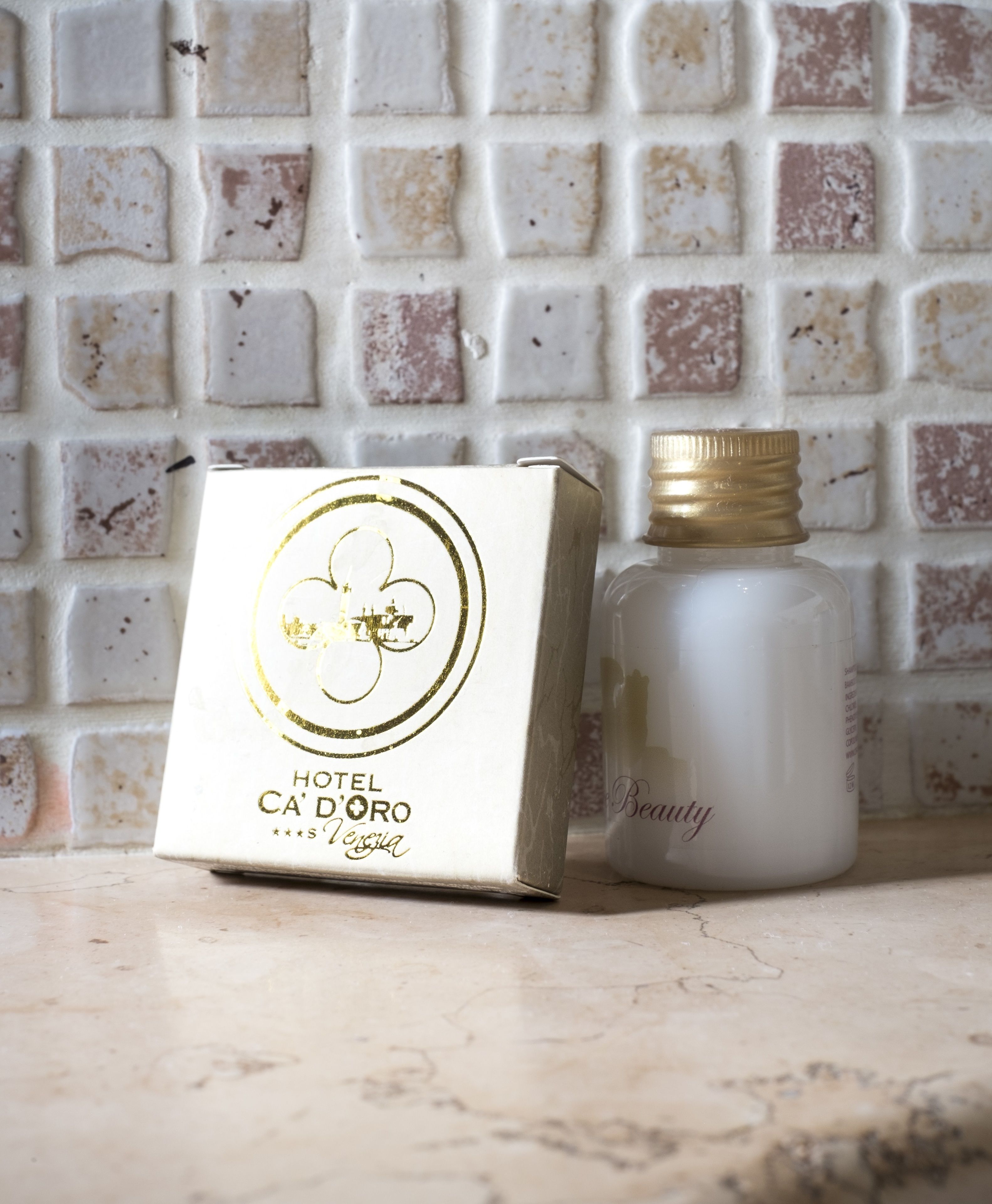 suite junior vista canale | bathroom | hair dryer, slippers, bidet, towels