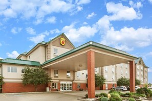 Exterior - Super 8 by Wyndham Edmonton South (Edmonton)