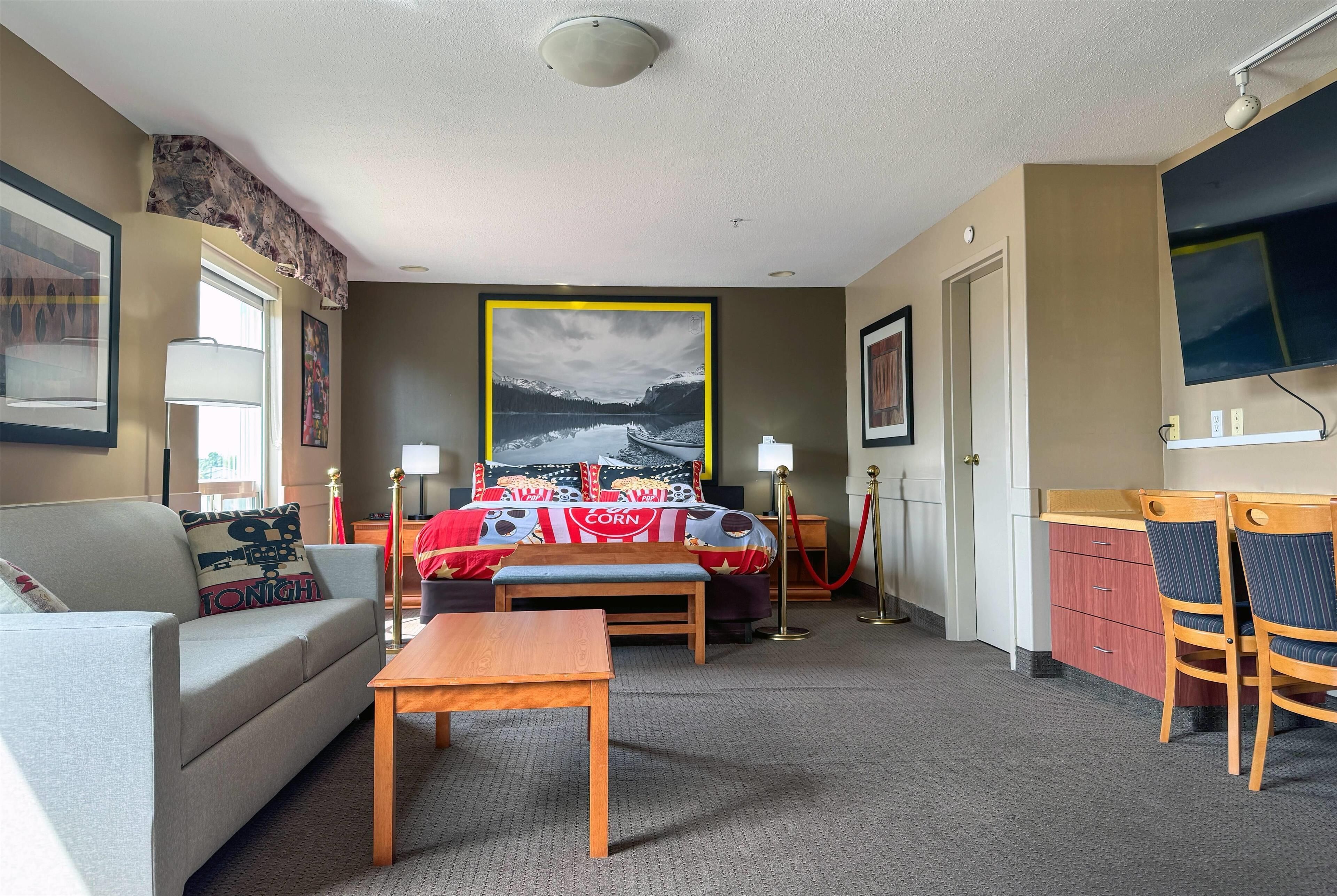 Suite, 1 King Bed, Non Smoking (Movie Suite)