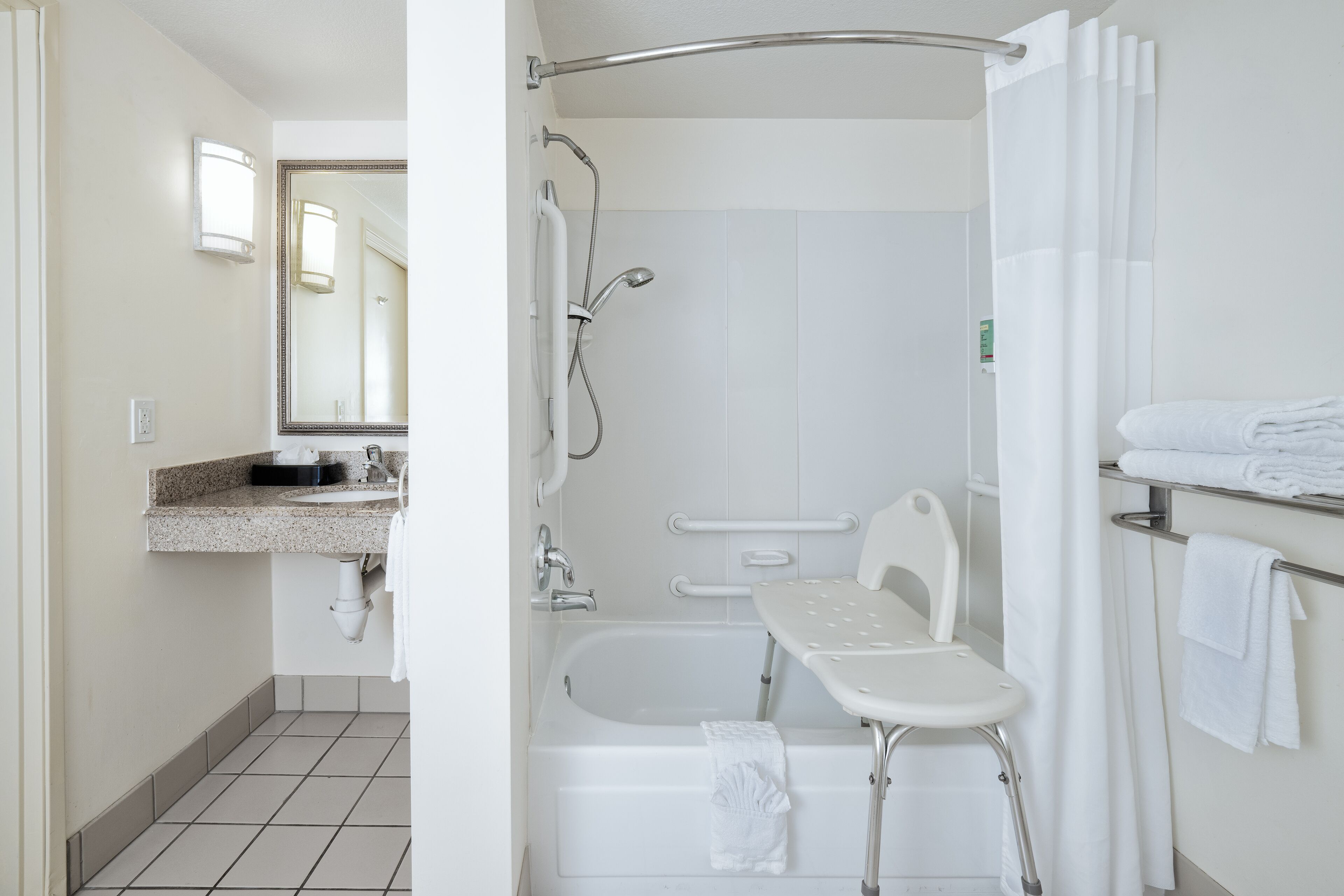 combined shower/bathtub, free toiletries, hair dryer, towels