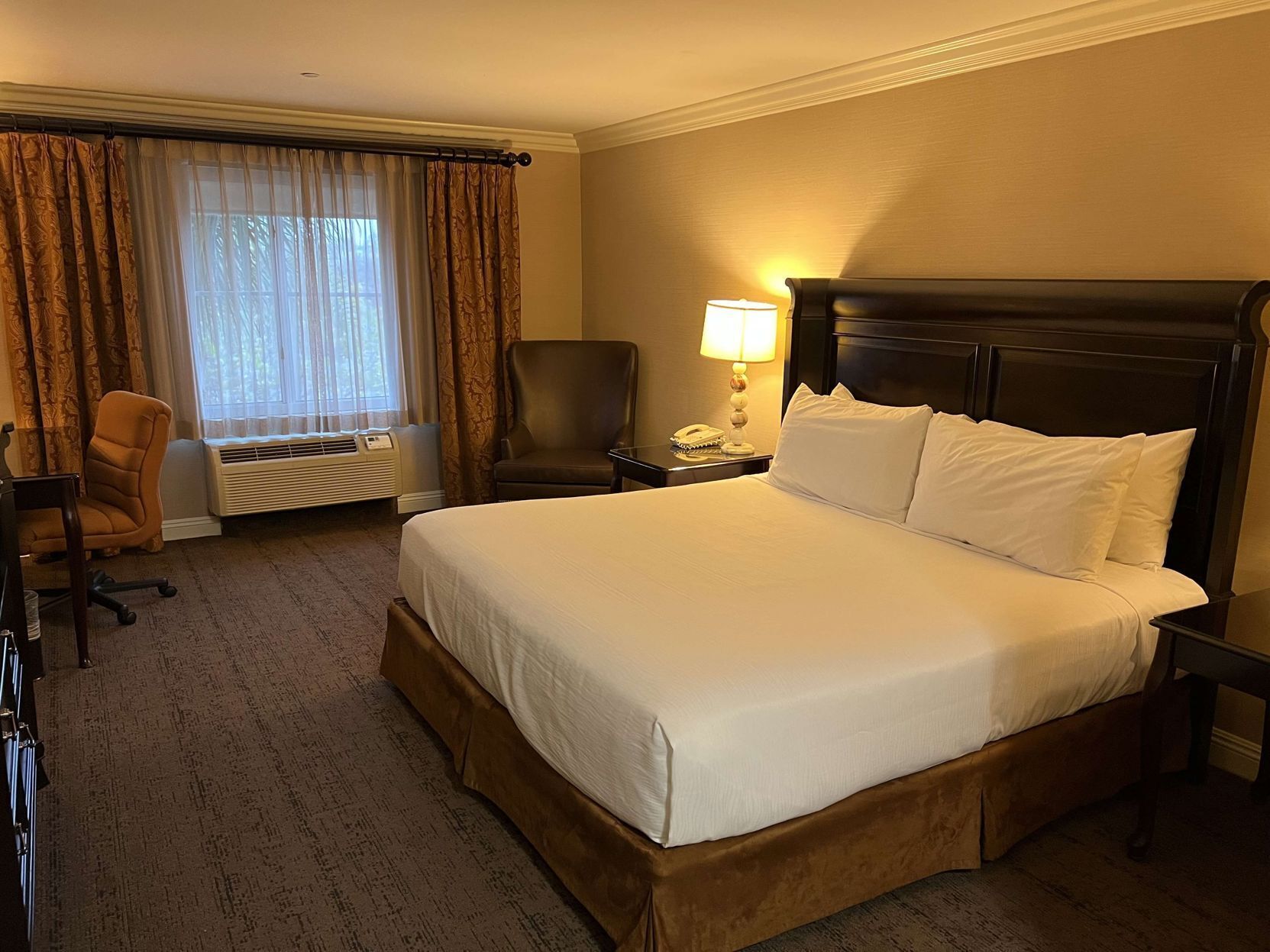 Premium bedding, down comforters, pillowtop beds, desk