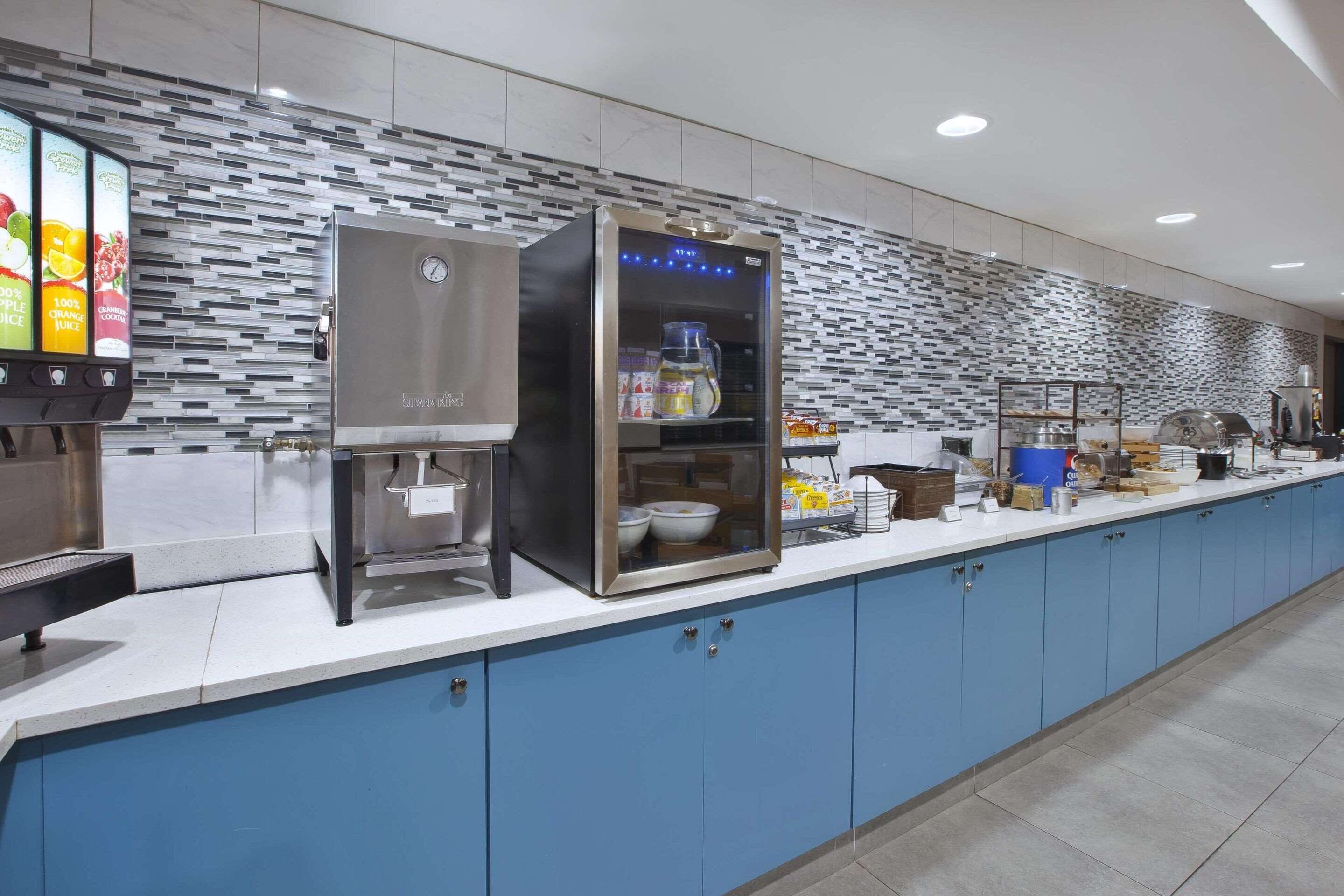 free daily on-the-go breakfast