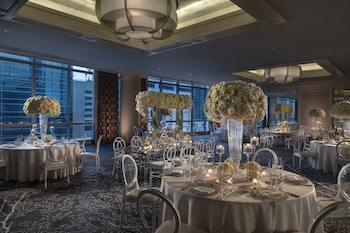 Indoor wedding at Four Seasons Hotel Miami