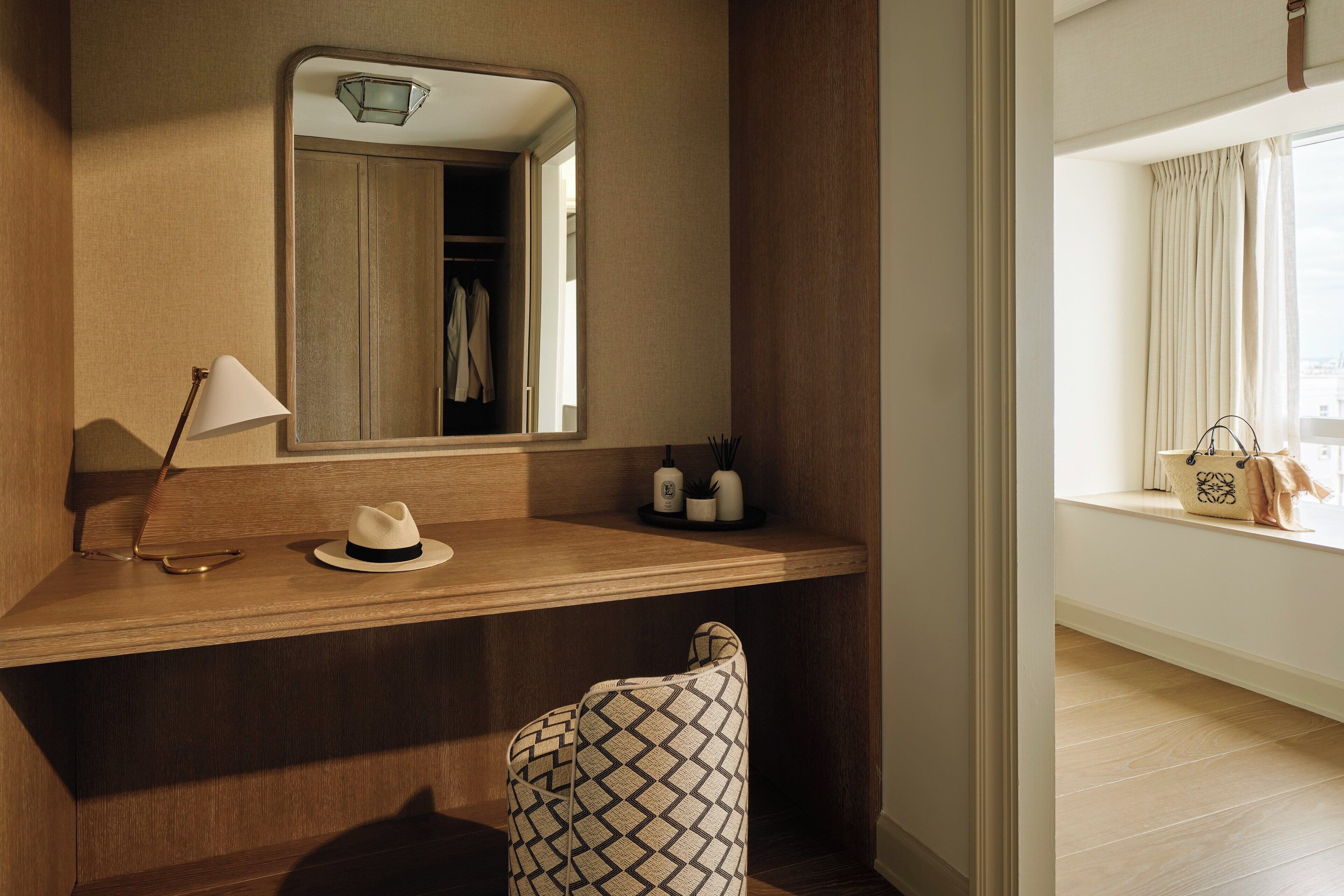 presidential suite (bayfront) | hypo-allergenic bedding, down duvets, pillow-top beds, minibar