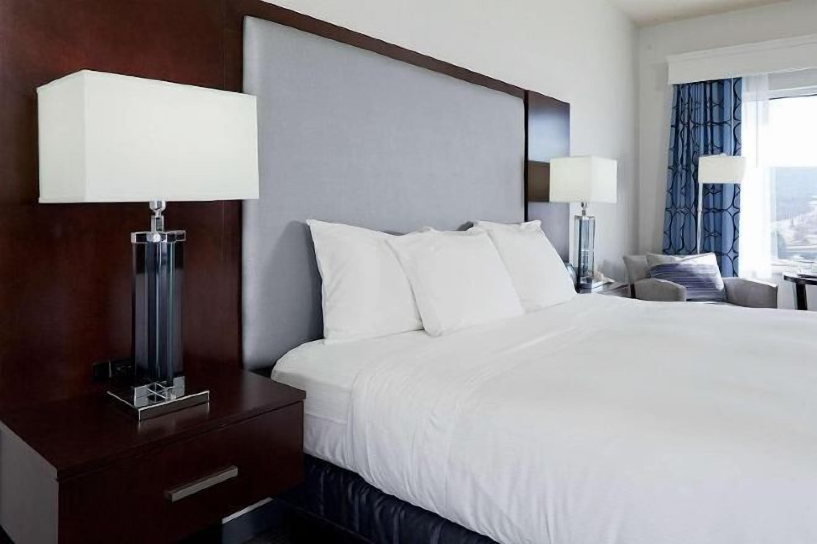 Egyptian cotton sheets, premium bedding, down comforters, pillowtop beds