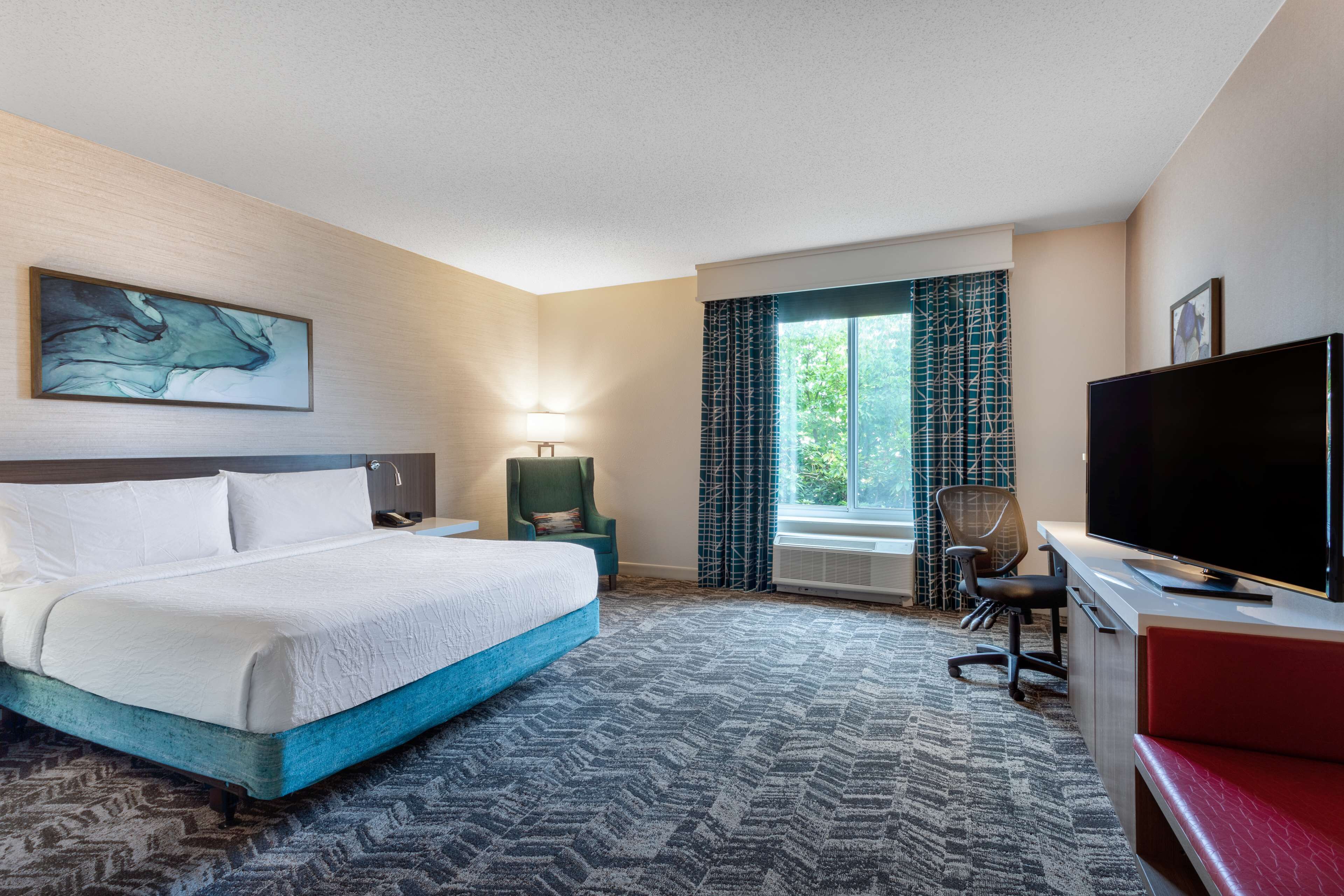 premium bedding, in-room safe, desk, iron/ironing board