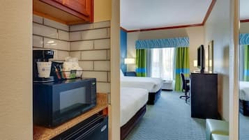 1 bedroom, premium bedding, down comforters, pillowtop beds