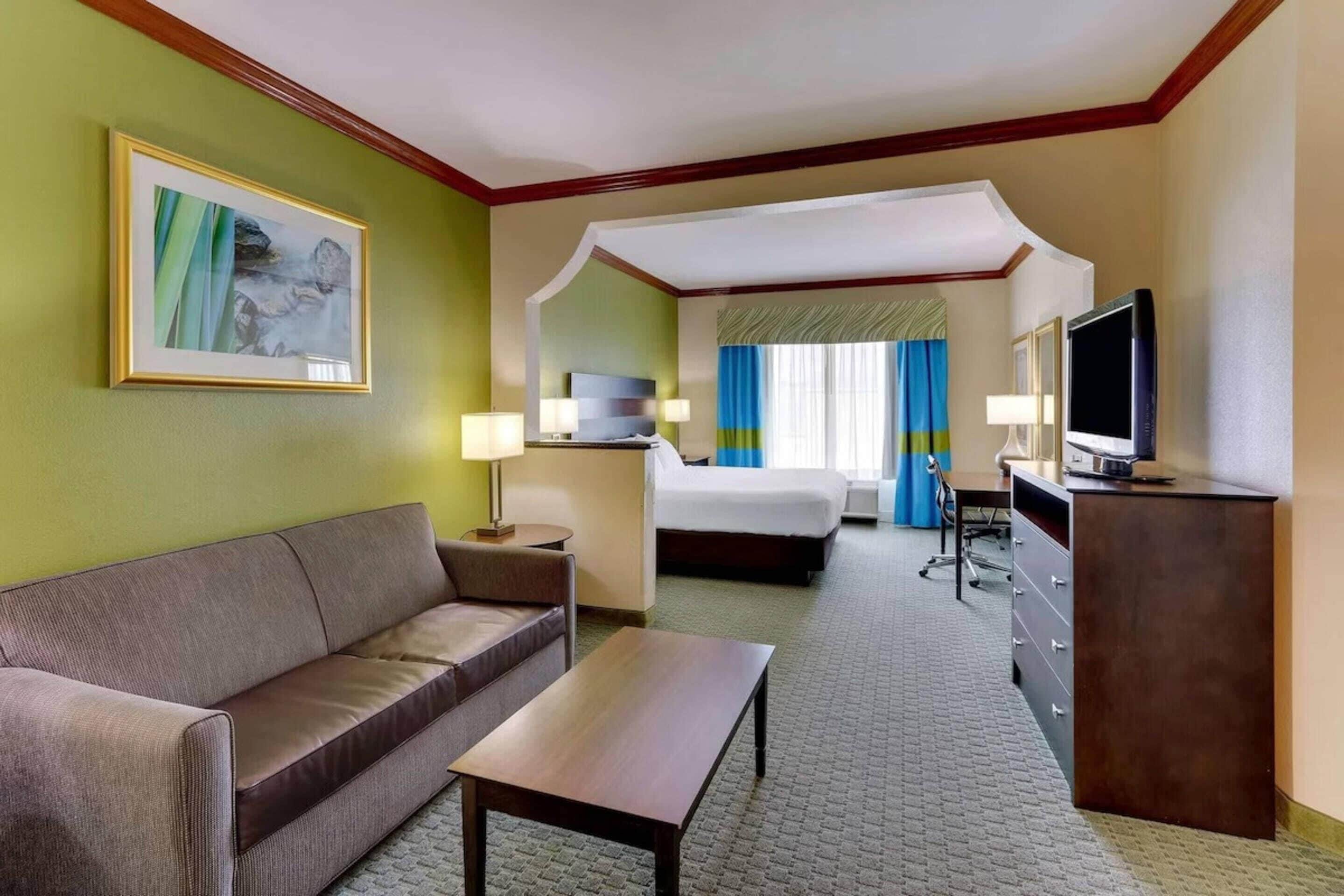 Premium bedding, down duvets, pillow-top beds, desk