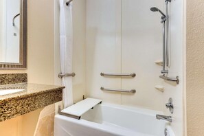 1 chambre, literie de qualité supérieure, couette en duvet d'oie