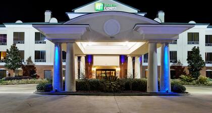 Holiday Inn Express Crockett, an IHG Hotel