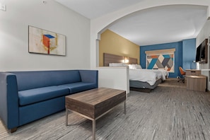 In-room safe, desk, iron/ironing board, free cribs/infant beds - Holiday Inn Express Crockett by IHG (Crockett)