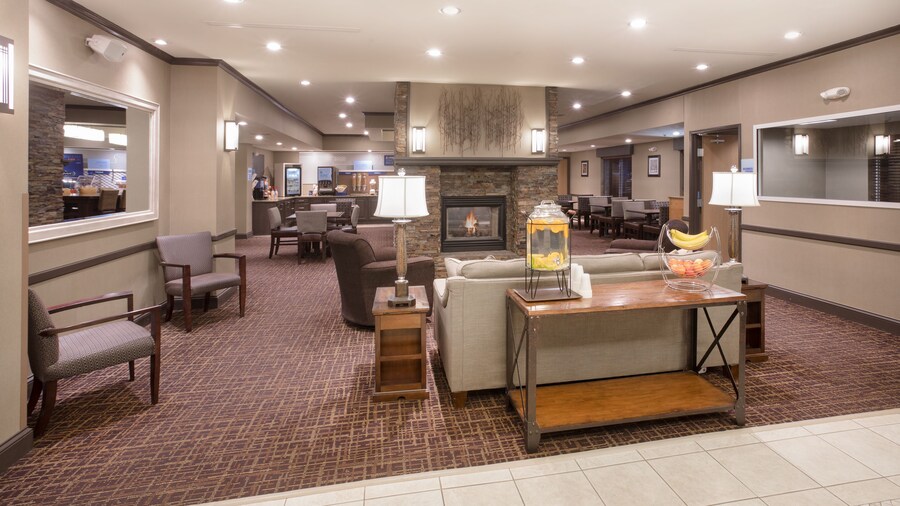 Holiday Inn Express & Suites Yankton by IHG