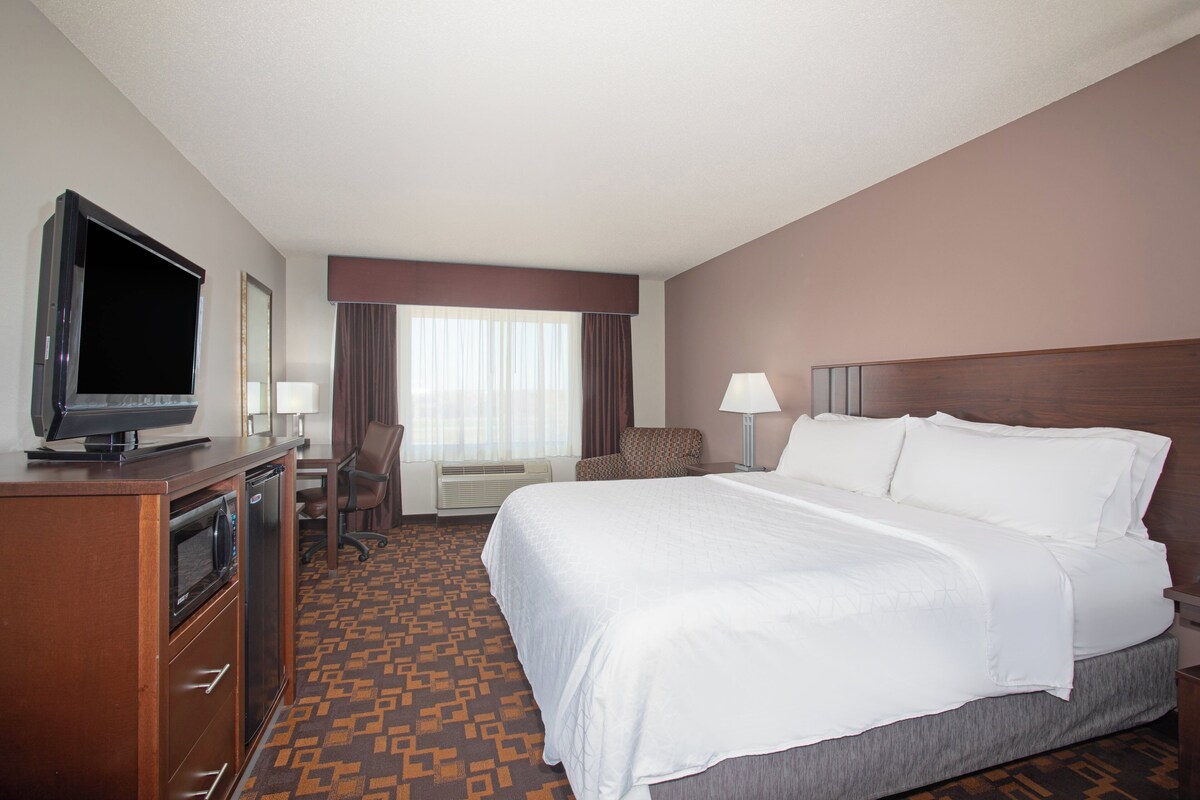 Standard Room, 1 King Bed