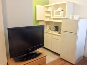 冰箱、微波炉、炉灶、茶具/咖啡用具