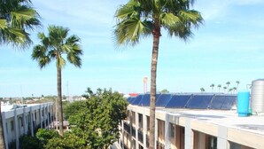 Unclassified image, 5 of 49, button - Hotel El Camino Inn & Suites (Reynosa)
