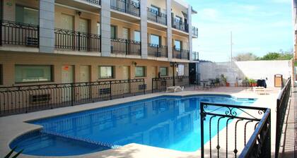 Hotel El Camino Inn & Suites