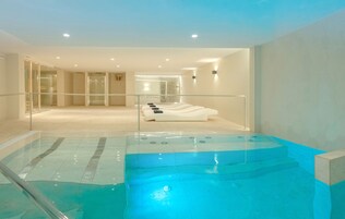 Sauna, hot tub, Turkish bath, body treatments, facials, reflexology