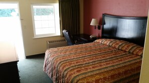 Chambre, 1 trĂšs grand lit | Bureau, accĂšs au Wi-Fi (inclus)