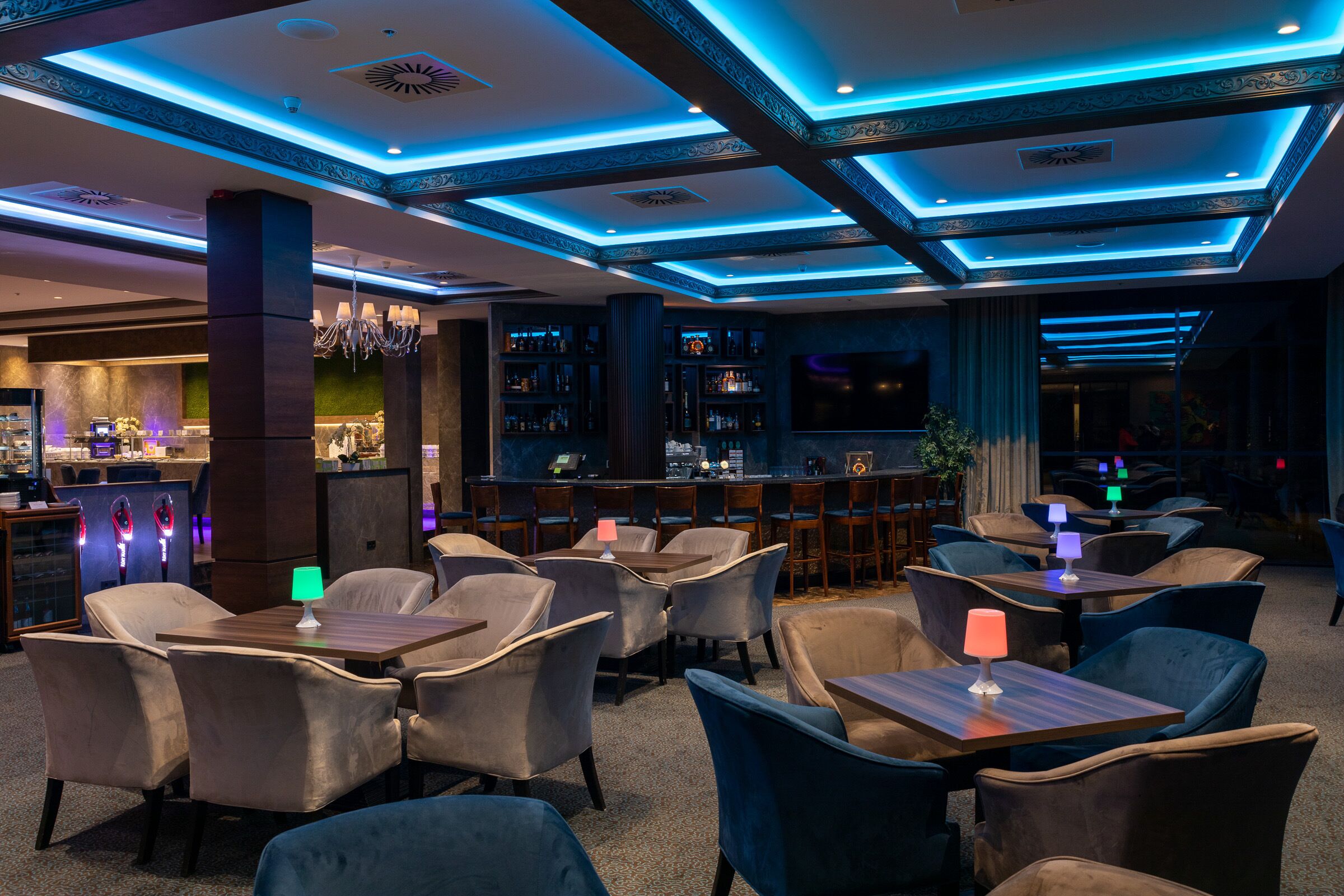 Foto - VILNIUS PARK PLAZA HOTEL, Restaurant & Terrace, Panorama Bar, Conference & Banquet Center