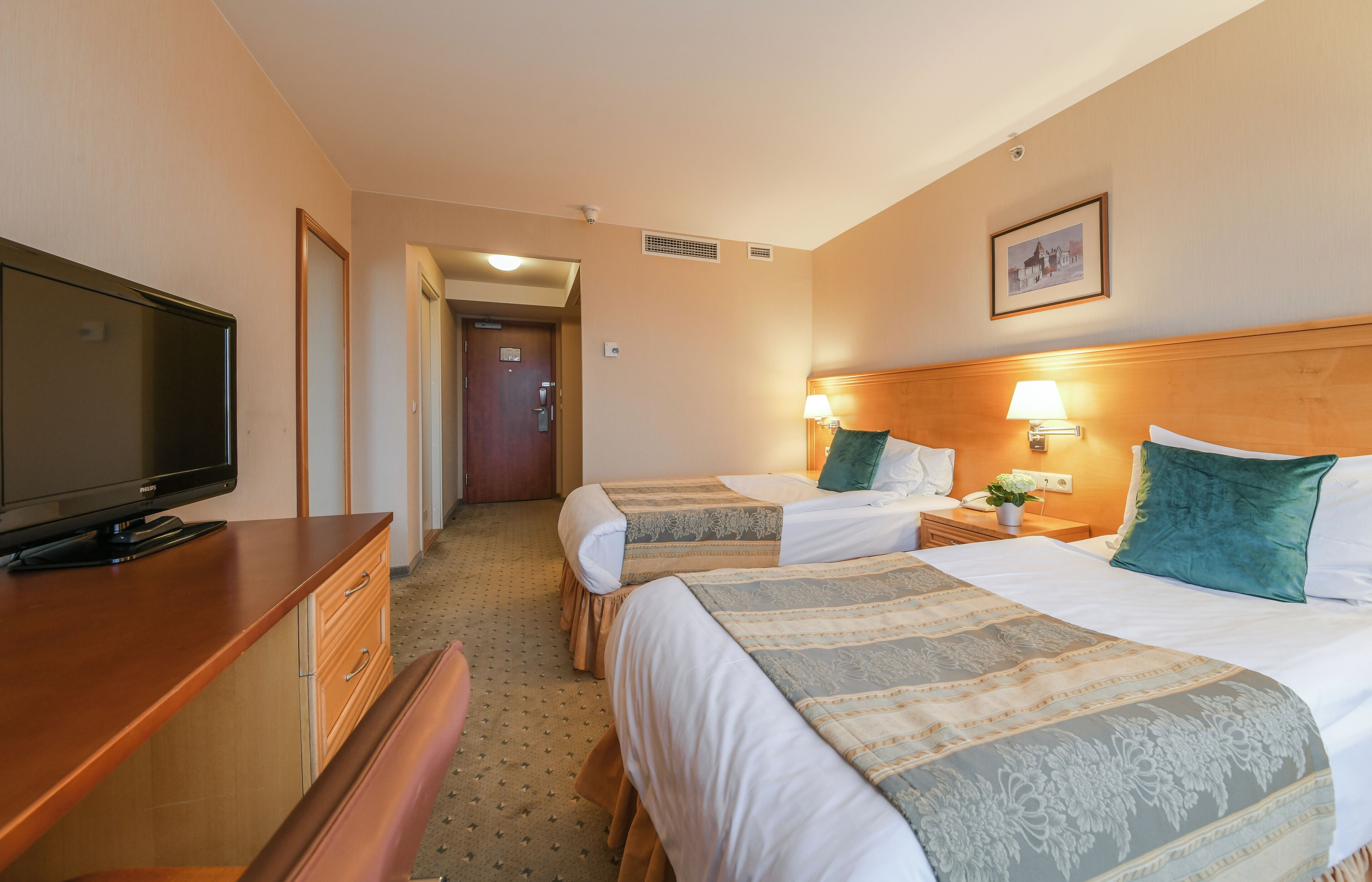 Foto - VILNIUS PARK PLAZA HOTEL, Restaurant & Terrace, Panorama Bar, Conference & Banquet Center