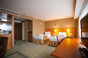 Business-Zweibettzimmer | 1 Schlafzimmer, Allergikerbettwaren, Minibar, Zimmersafe
