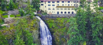Columbia Gorge Hotel and Spa