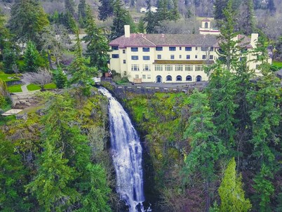 Columbia Gorge Hotel and Spa